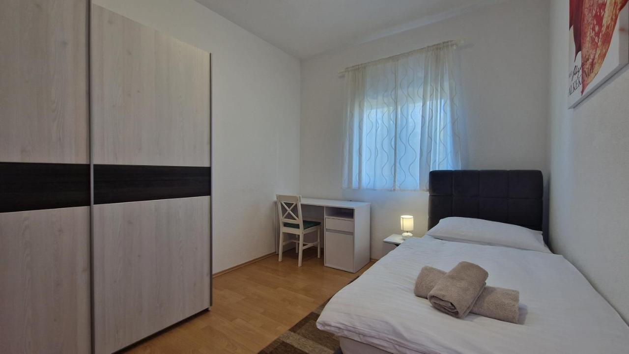 Apartments In Rijeka, Free Parking And Large Terrace, 15Min Drive From The Beach מראה חיצוני תמונה