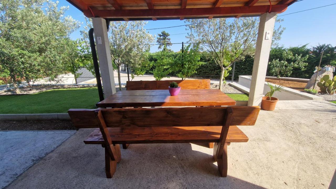 Apartments In Rijeka, Free Parking And Large Terrace, 15Min Drive From The Beach מראה חיצוני תמונה